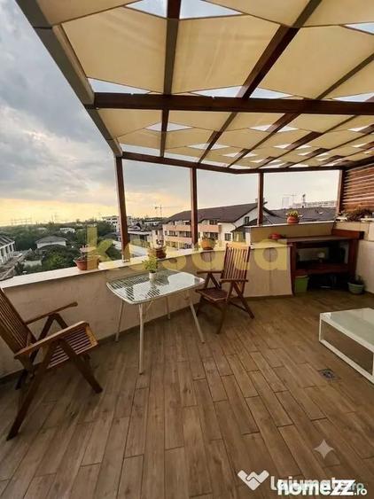 Apartament cu 3 camere decomandat în Est