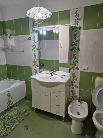 Apartament cu 2 camere semidecomandat în Turnișor
