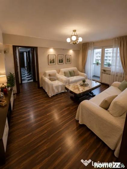 Apartament cu 3 camere semidecomandat în Timpuri Noi