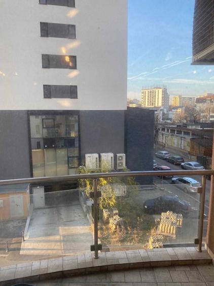 Apartament cu 2 camere decomandat în Mihai Bravu