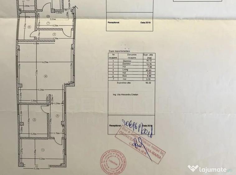 Apartament cu 3 camere semidecomandat în Central