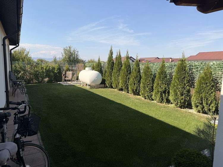Casă cu 4 camere în Central