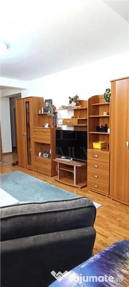 Apartament cu 4 camere decomandat în Aradului