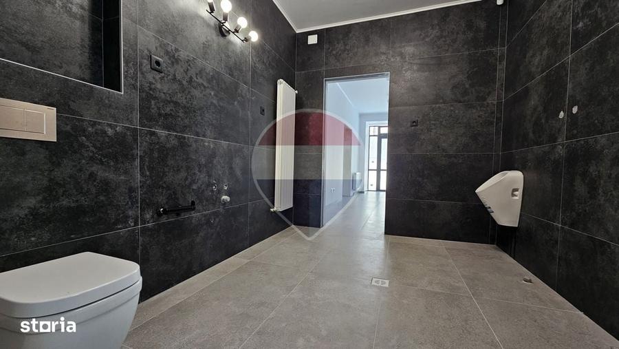 Spațiu comercial, de 130 mp, în P-ța Unirii