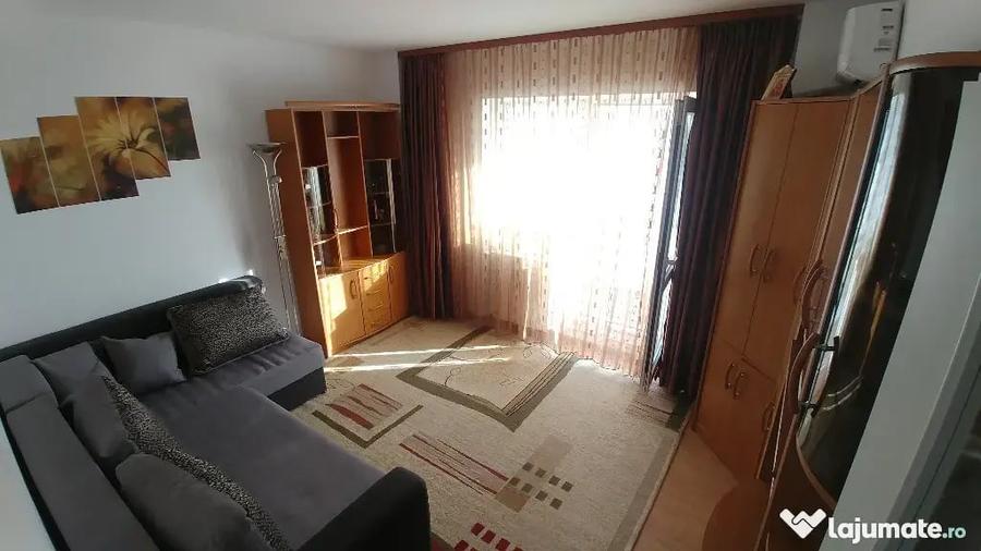 Apartament cu 2 camere decomandat, mobilat în Alexandru cel Bun