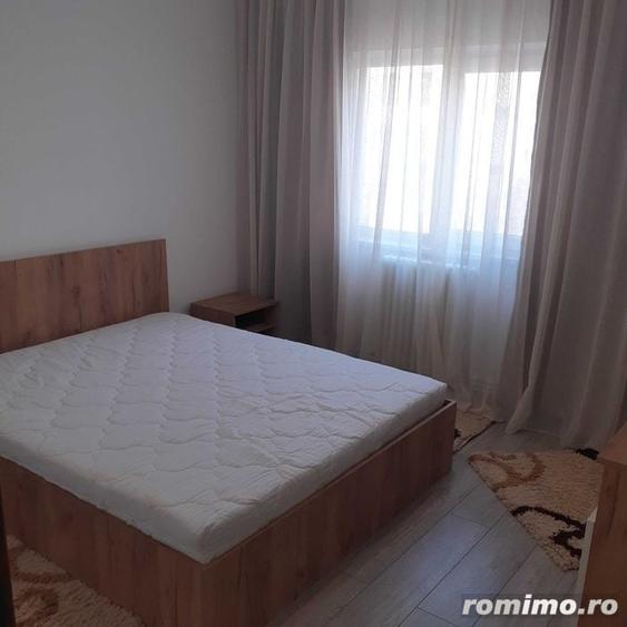 Apartament cu 2 camere semidecomandat în Gara de Nord