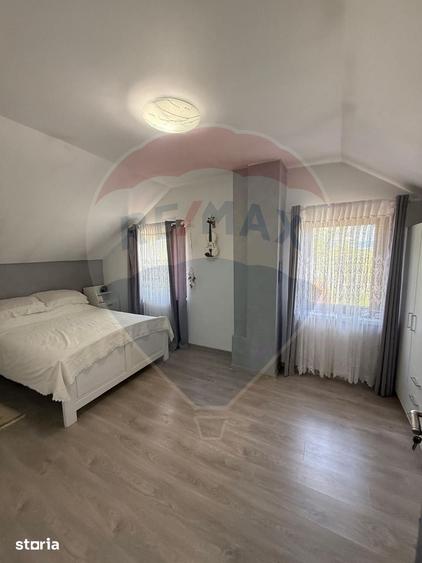 Casă cu 4 camere cu Teren 2900 Mp în Ardusat