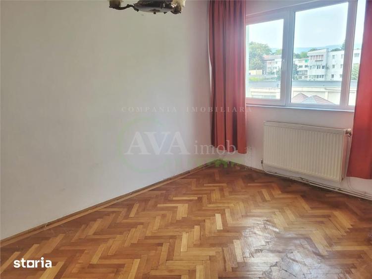 Apartament cu 2 camere semidecomandat în Cornișa
