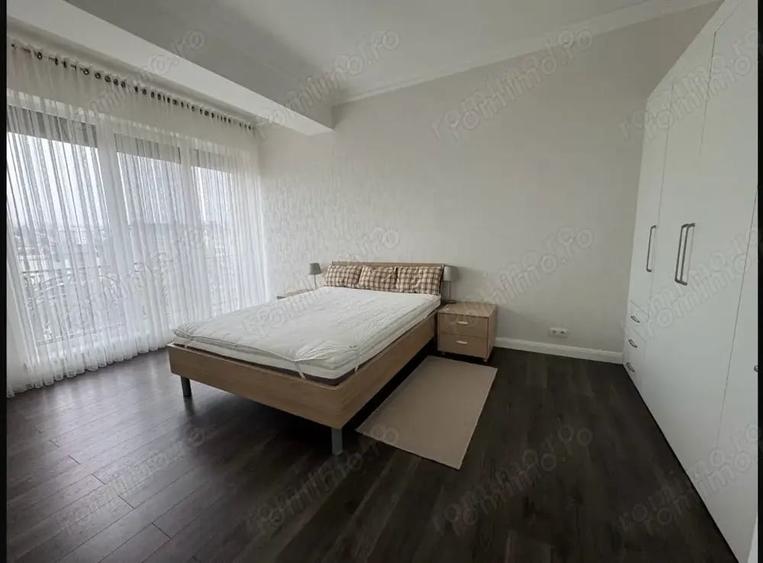 Apartament cu 3 camere decomandat în Berceni