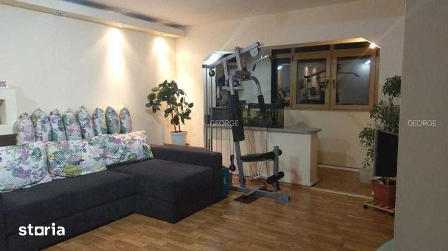 Apartament cu 4 camere în 1 Decembrie