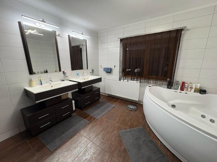 Duplex  - zona Trocadero mobilat si utilat proprietate personala - 7