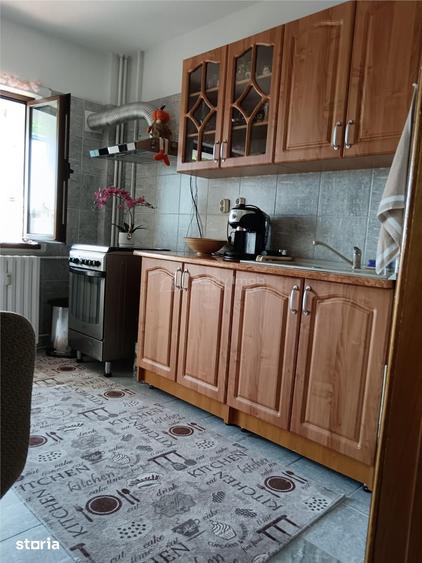 Apartament cu 4 camere, mobilat în Decebal