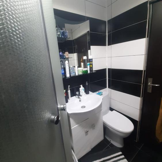 Apartament cu 2 camere decomandat în Micro 9