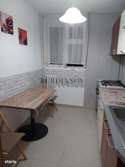 Apartament cu 3 camere decomandat în Nicolae Grigorescu