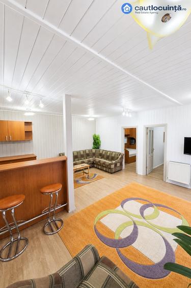 Apartament cu 3 camere în Apărătorii Patriei