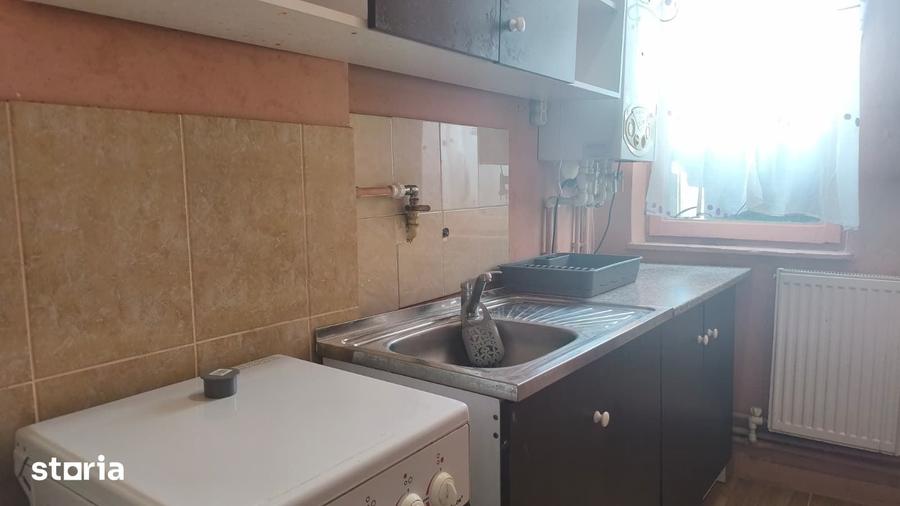 Apartament cu 4 camere în Dacia