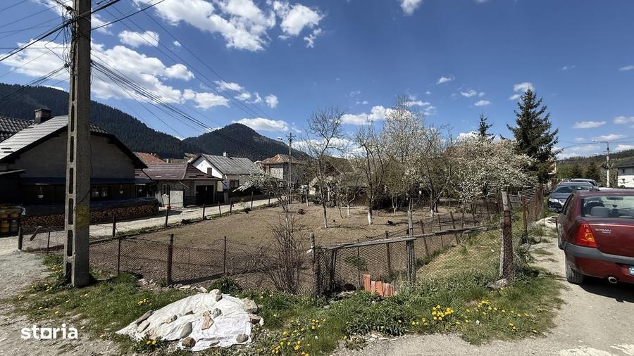 Casa cu anexe si teren 988 mp, deschidere la 3 strazi - 10