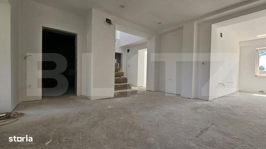 Casă cu 4 camere în Decebal