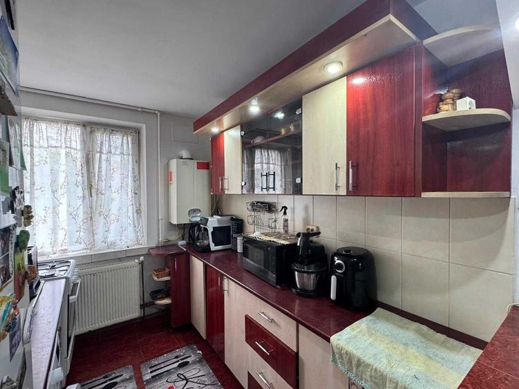 Apartament cu 2 camere semidecomandat în Păcurari