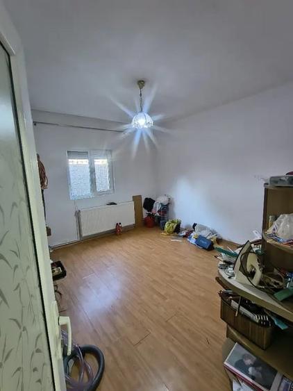Casă cu 2 camere în Central