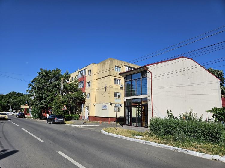Spațiu comercial, de 84 mp, în Cumpăna