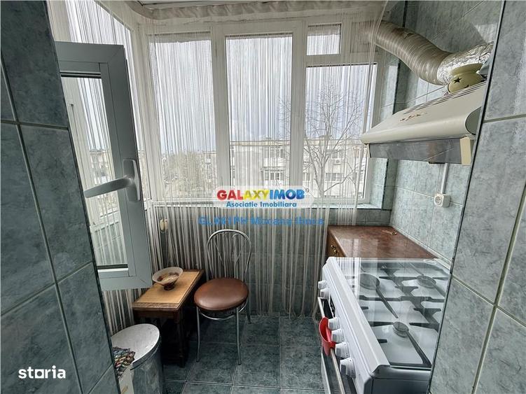 Apartament cu 3 camere decomandat, mobilat în Peneș Curcanul