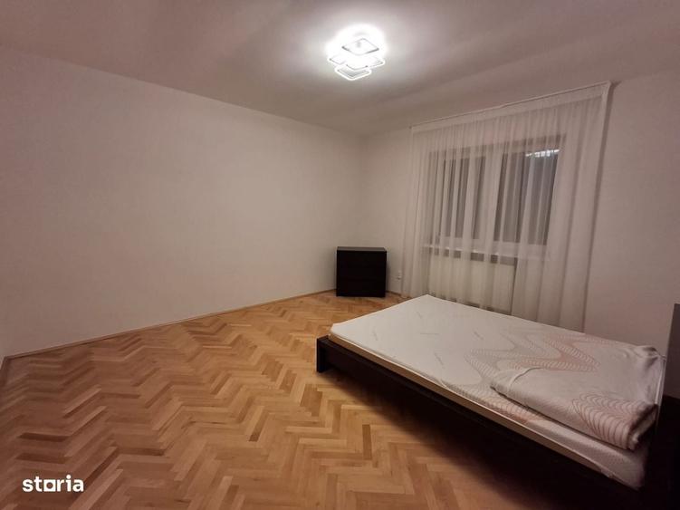 Apartament cu 3 camere decomandat, mobilat în Trei Stejari