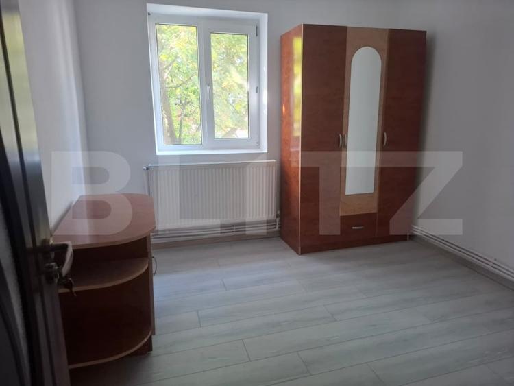 Apartament cu 2 camere semidecomandat, mobilat în Titu