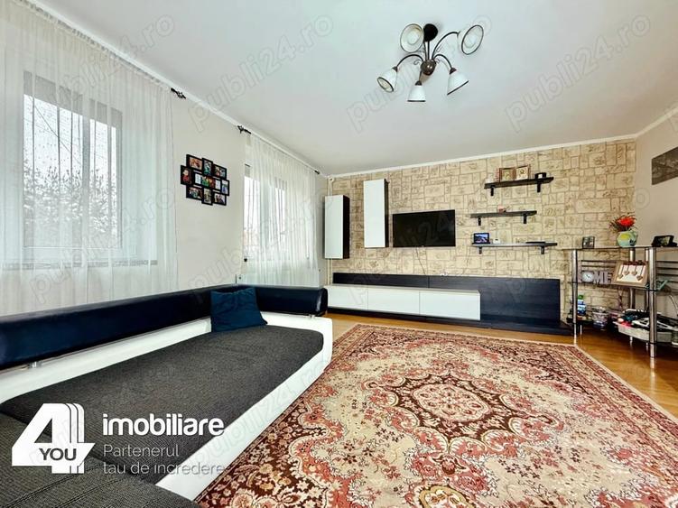 Casă cu Teren 1422 Mp în Cicir