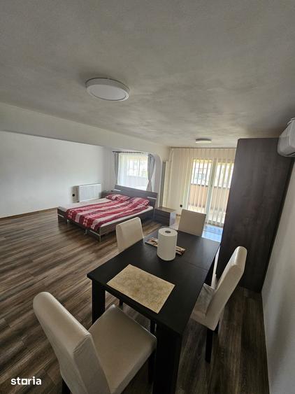 Casă cu 4 camere cu Teren 300 Mp în Central