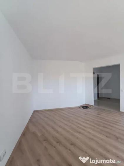 Apartament cu 2 camere semidecomandat în Turda