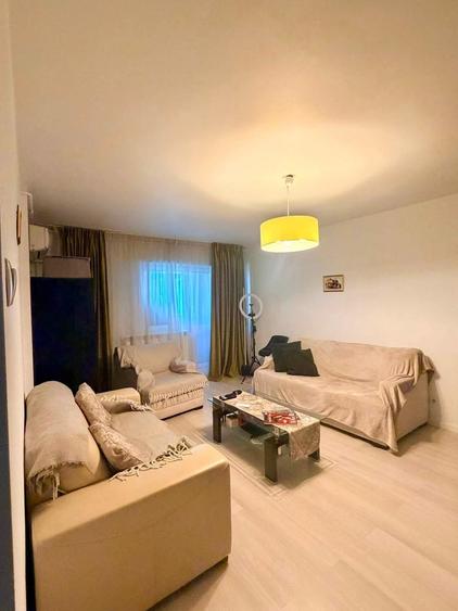 Apartament cu 2 camere semidecomandat în Văcăresti