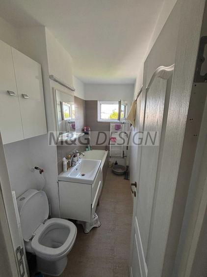 Apartament cu 2 camere semidecomandat în Spitalul Județean