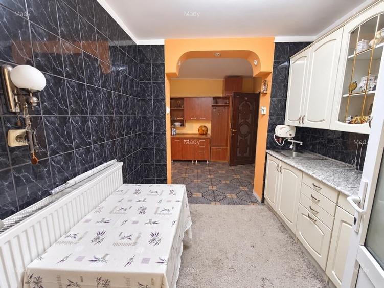 Apartament cu 2 camere decomandat, mobilat în Rahova