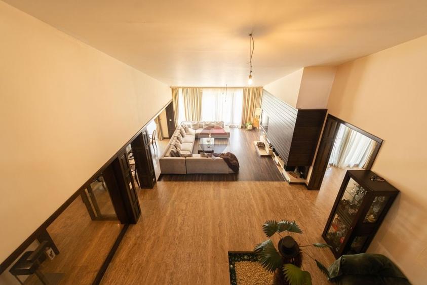 Casă individuală cu 6 camere cu Piscina în Berceni