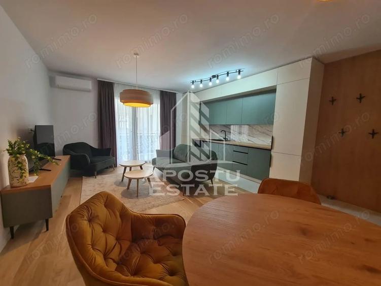 Apartament cu 3 camere semidecomandat în Circumvalațiunii