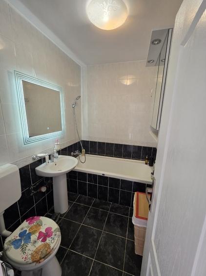 Apartament cu 2 camere semidecomandat în Titan