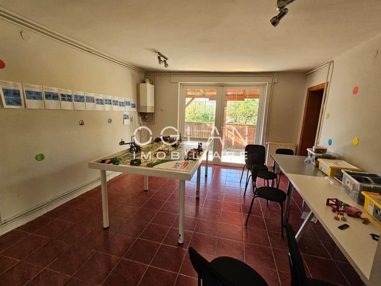 Casă individuală cu 4 camere cu Canalizare în Central