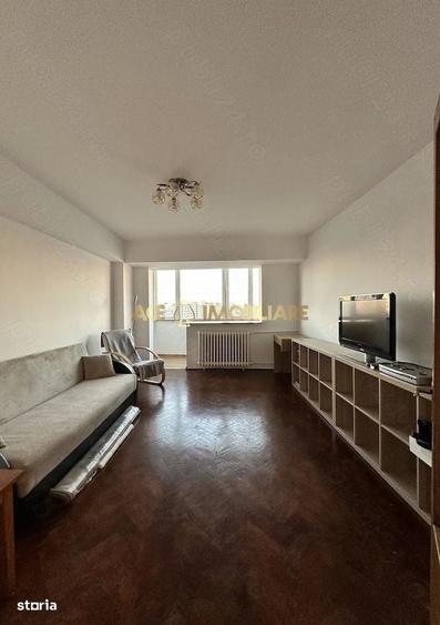 Apartament cu 3 camere în Titulescu