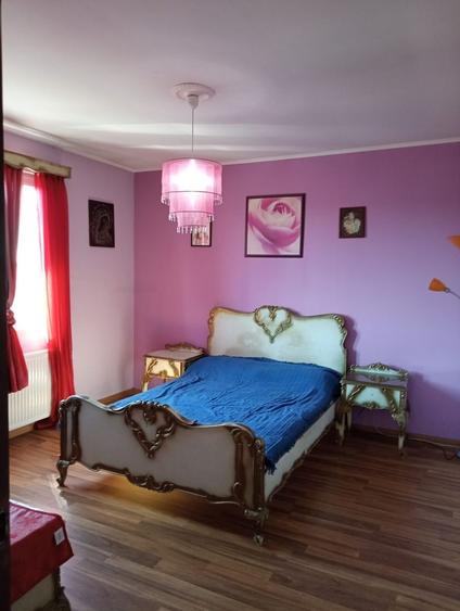 Casă individuală cu 6 camere cu Canalizare în Balotești