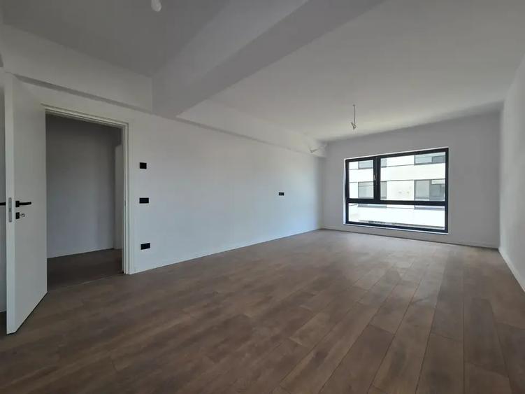 Apartament cu 4 camere decomandat în Theodor Pallady