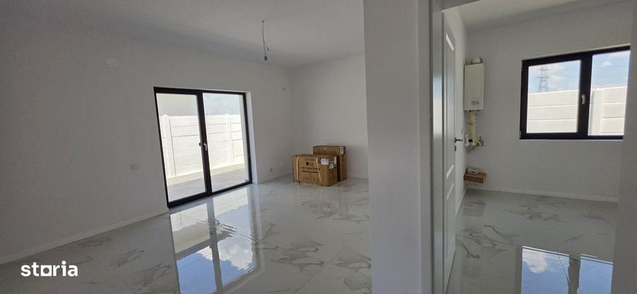 Casă cu 4 camere în Clinceni