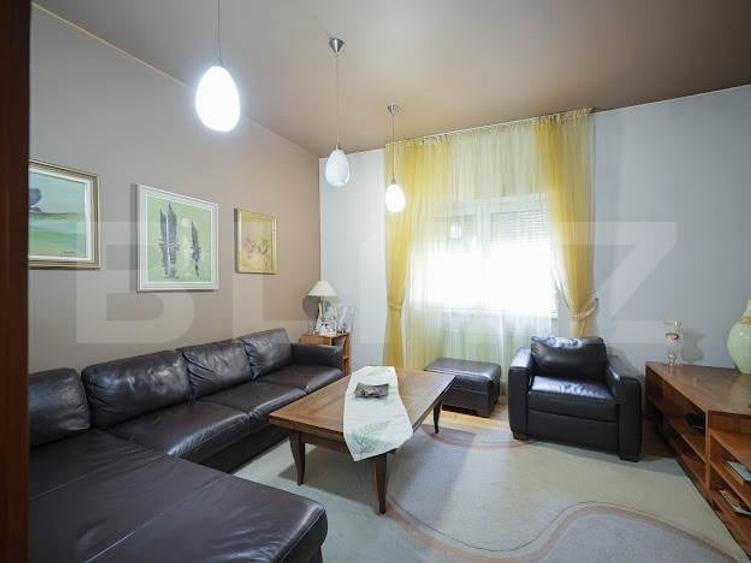 Casă individuală cu 3 camere cu Canalizare în Central