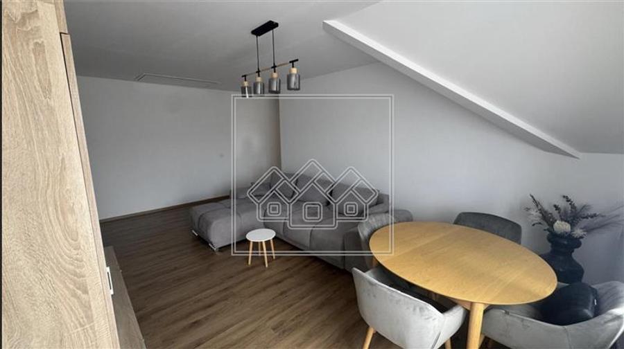 Apartament cu 2 camere decomandat, mobilat în Șelimbăr