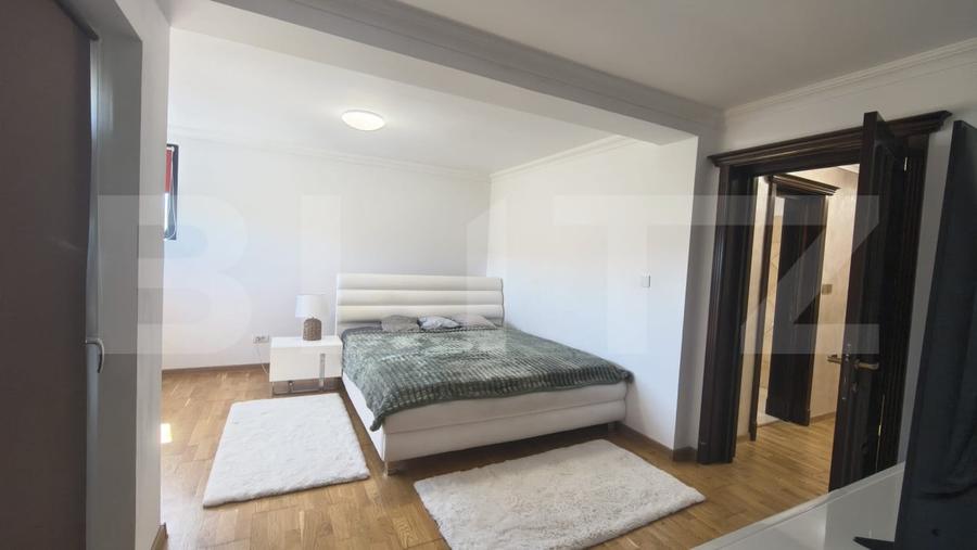 Casă individuală cu 4 camere cu Canalizare în Podul de Fier