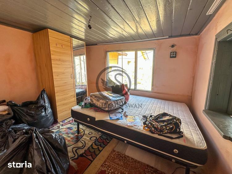 Casă cu 7 camere cu Teren 1100 Mp în Ciorani