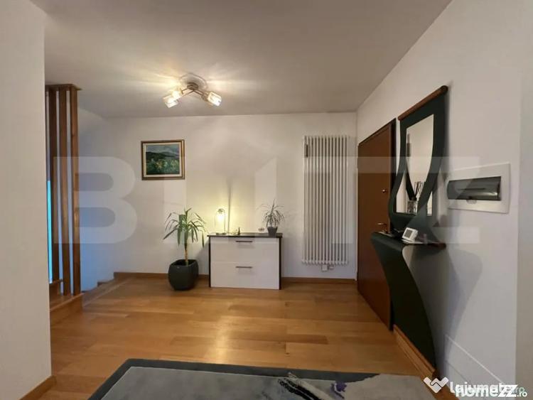 Casă cu 7 camere cu Teren 163 Mp în Lucian Blaga