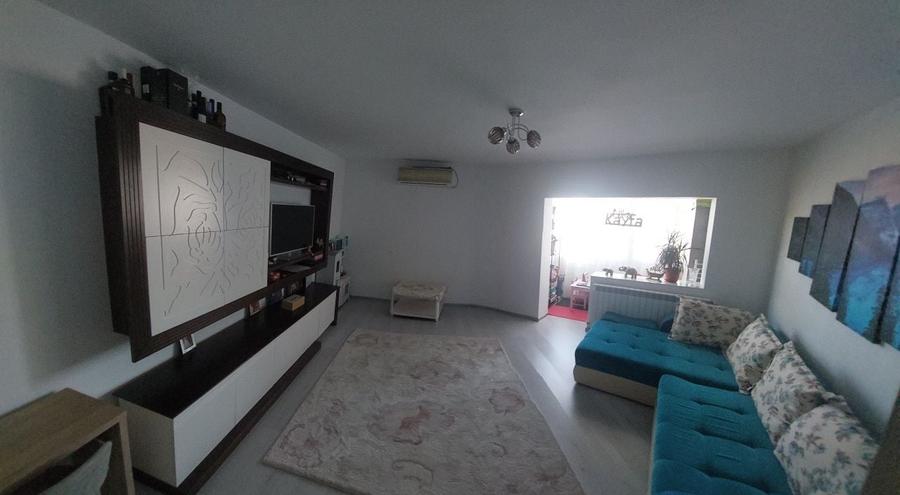 Apartament cu 2 camere decomandat în Inel I