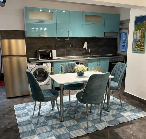 Apartament cu 2 camere decomandat, mobilat în Decebal