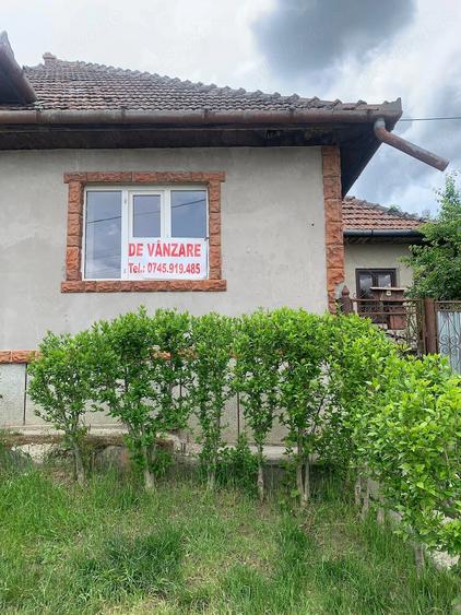 Casă cu Teren 450 Mp în Central
